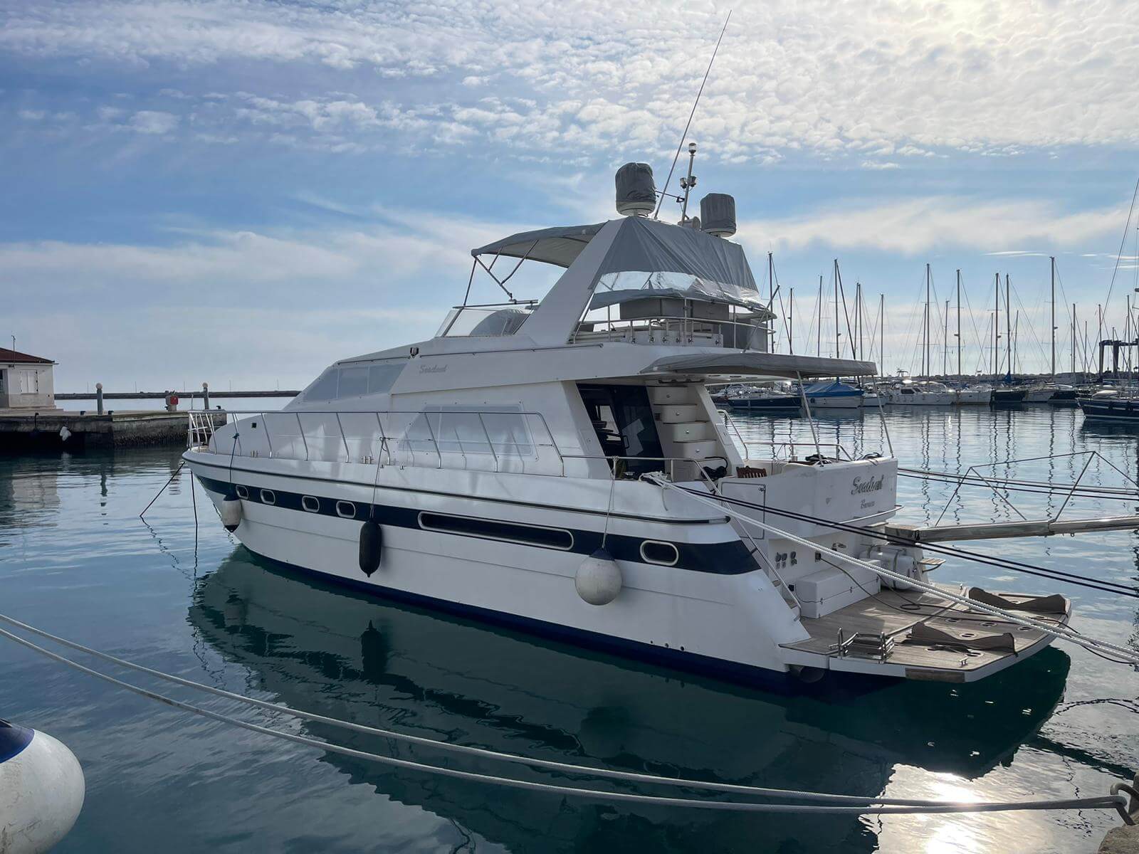 blu yachting aprilia marittima